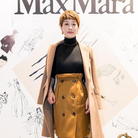 17岁马伊琍女儿近照曝光，网友热议：气质出众，青春风采尽显