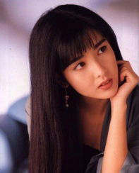 周慧敏57岁仍美艳惊人！揭秘保持青春心态的秘诀