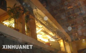 香港酒店惊现玻璃门被冲爆！玩家热议：幸无人员伤亡，安全至上！