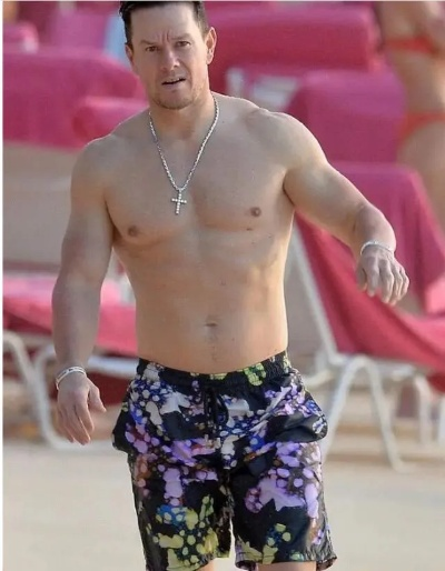 好莱坞男星增肌秘籍曝光：速增50斤，副作用惊悚揭秘！