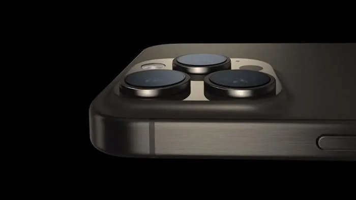 iPhone 17标准版口碑崩塌！用户狂喷断触新痛点揭秘