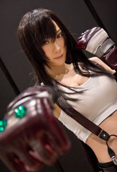 COS女神再现！蒂法美艳绝伦，还原度高达99.9%！