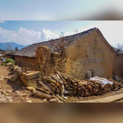 《消逝光芒》室内雨季困扰终解，畅玩无忧新体验
