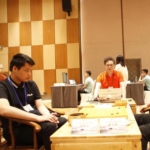 柯洁棋圣战首局激战正酣，屠晓宇完败！揭秘重返巅峰之路新策略