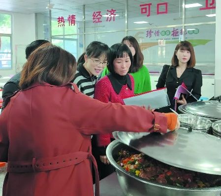 河南妈妈食堂大行动：160位家长助力校园美食革命