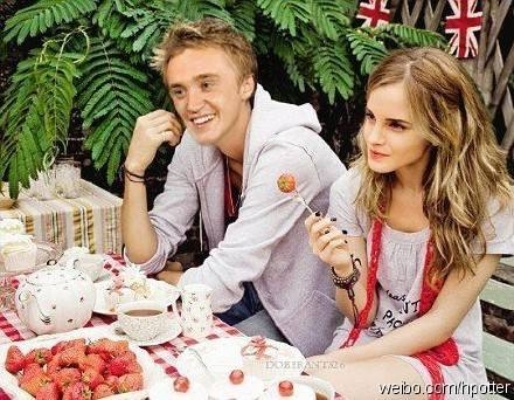 《哈利波特》德赫同人电影化：华纳错失爆款，同人创作成新宠