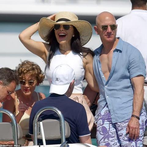 揭秘：悉尼妹富豪男友斯科特·布劳恩的财富崛起之路！