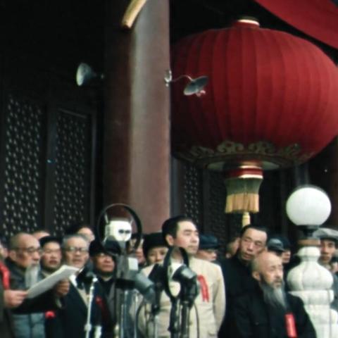 国庆狂欢！15秒内男生果断喊停，网友热议：这操作，学校骄傲！