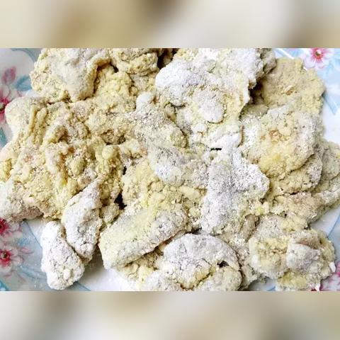 《烫伤疤见证传奇路！鸡排哥奋斗印记引玩家共鸣》