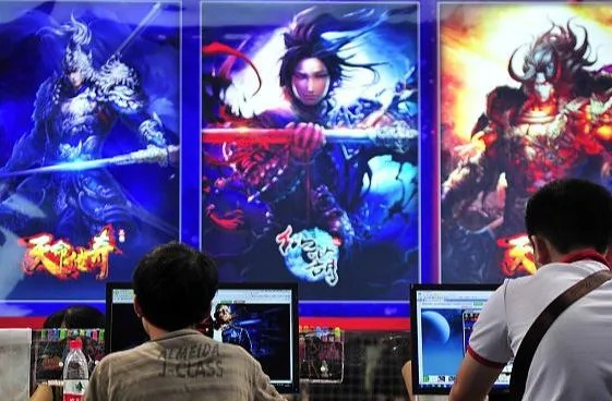 PS4伪装广告揭秘：误购陷阱，教你轻松识别真伪游戏