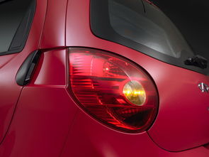 智己汽车尾灯玩转魂斗罗，惊呆老外！安全性能大揭秘！