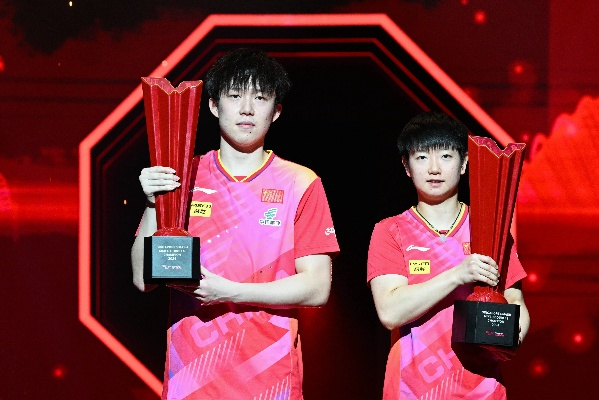 孙颖莎王楚钦大满贯巅峰对决，混双3-0横扫对手创辉煌纪录