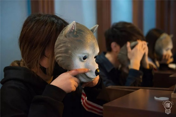 《羊蹄山之魂》首周狂欢：女主狼头面具揭秘，探秘神秘面纱！