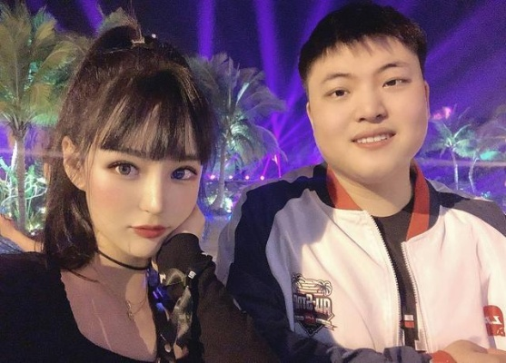 Uzi豪掷180万钻链，爱妻随口一提引发全网热议，爱情价值再升级