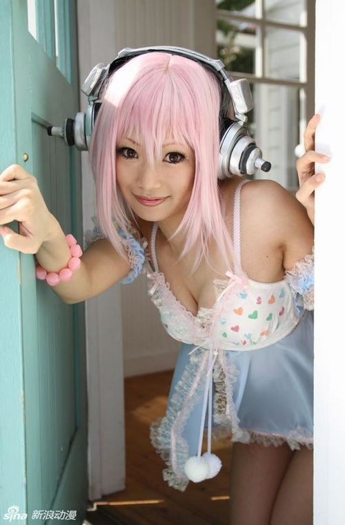 《妮姬》COS新装：白内衣包雷人吸睛，时尚巨雷引爆潮流