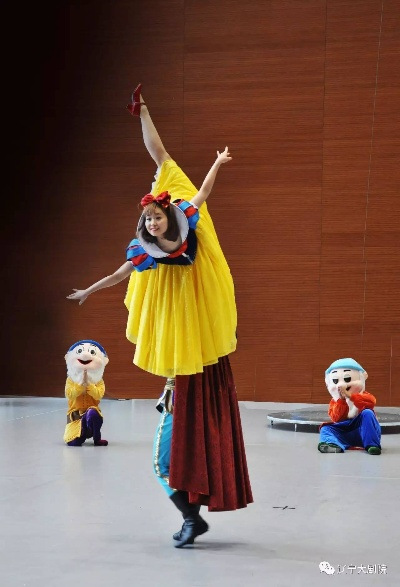 白雪公主高难度姿势惊艳亮相，美图吸睛新体验