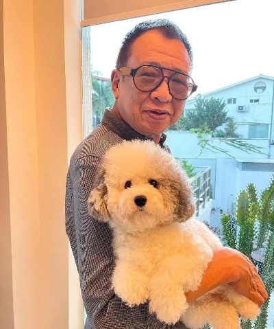 TVB巨星许绍雄病危入院，众星探望传递关爱之情