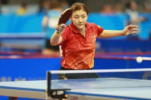 15岁刘国梁千金全运会高尔夫赛场崭露头角