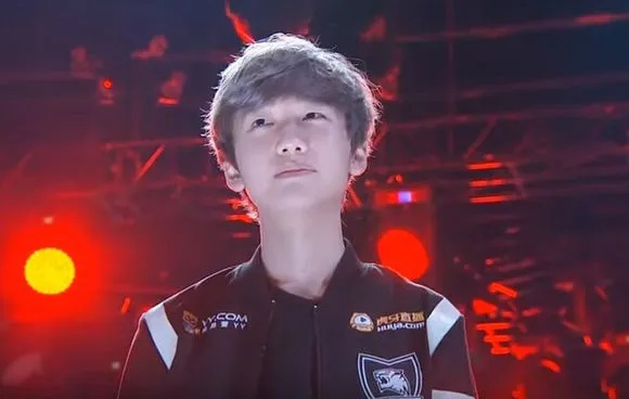 ROX Tigers全员退役，小花生告别赛场，电竞传奇落幕