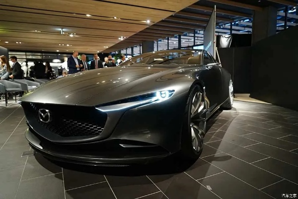 马自达Vision X-Coupe豪华版惊艳首秀，定义未来驾驶新境界
