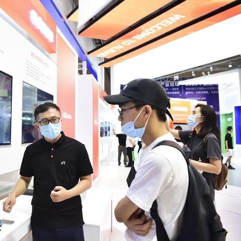 《空洞骑士丝之歌》官网揭秘：探索游戏世界新篇章