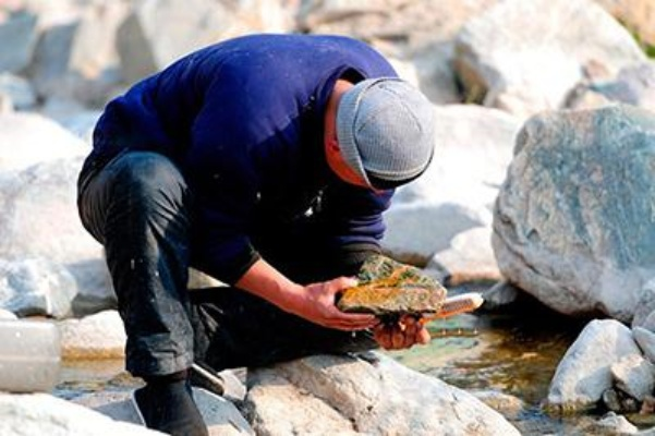 佛源镇砭石高效收集秘籍，掌握新技能轻松解锁宝藏