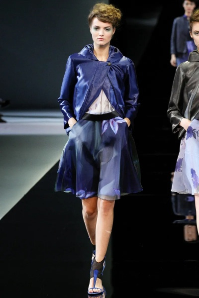 剑星服饰盛宴：124套华丽亮相，揭秘时尚新潮流