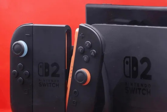 NS2开箱大揭秘：独家展示机器、手柄与卡带魅力