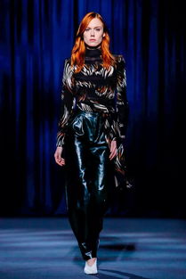 《艾尔登法环黑夜君临》全服装盘点，揭秘独特造型魅力新风尚