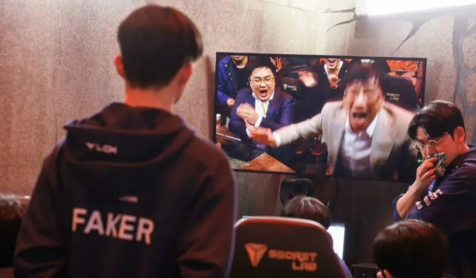 T1淘汰AL泪目，教练后台痛哭热搜引深思