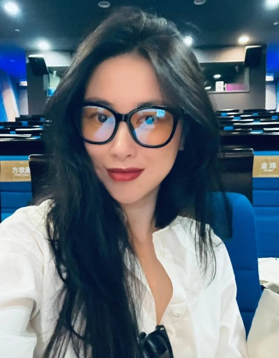 朱珠工伤真相曝光，笑墨镜王翻车新视角揭秘