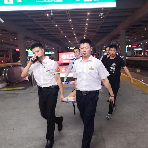 《骨折大揭秘！好评百元游戏国区惊现6元特惠》