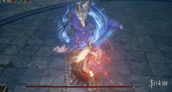 艾尔登法环攻略：高效击败双月骑士蕾菈娜技巧解析