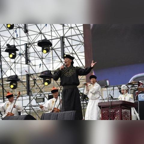 《炉石传说》群星牧卡组深度解析：实战攻略与策略革新