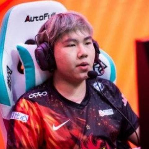 LPL转会季换人狂潮，冠军教练怒批：史上最乱！