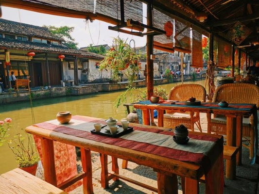 古镇探秘：闲居生活新体验，Beta版深度试玩解析