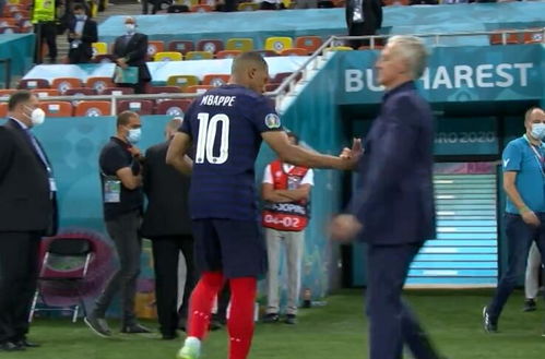 塞尔维亚主帅日若维奇突发心疾，球场英魂陨落，足球界痛失传奇！