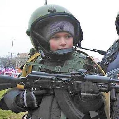 《使命召唤21》AK74性能解析与顶尖改装攻略揭秘