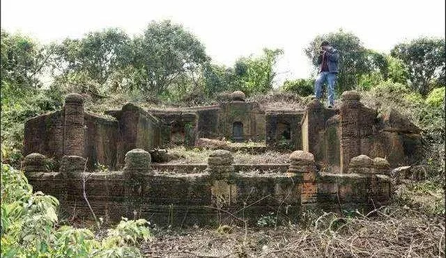 废弃坟墓探险秘籍：深度解析收集攻略与价值挖掘