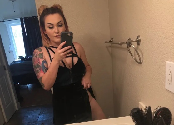 酒店浴缸惊现命案：OnlyFans女模惨遭谋杀，揭开网络红人背后真相