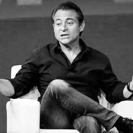 《无畏契约》奇点2.0皮肤震撼亮相，特效解析新视角！