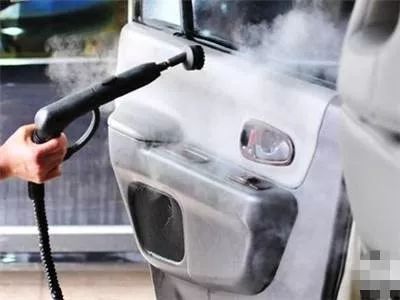 保洁阿姨独门秘语：黢黑大轱辘，爱车族心动首选！