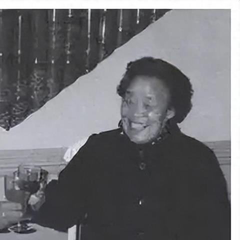 《无畏契约》光明哨兵1.0皮肤首曝：全新特效震撼来袭