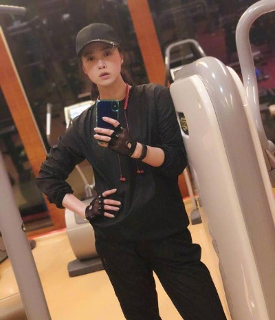 蒋欣瘦身20斤真相：是情侣减重合力？揭秘甜蜜秘诀