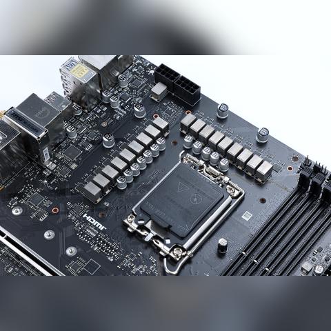 微星旗舰主板性能突破，最高提升15%！解锁全新游戏体验