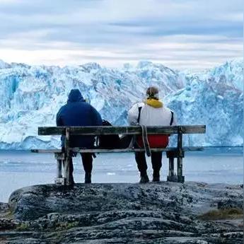 格陵兰岛神秘漂移，揭秘地球新奇观