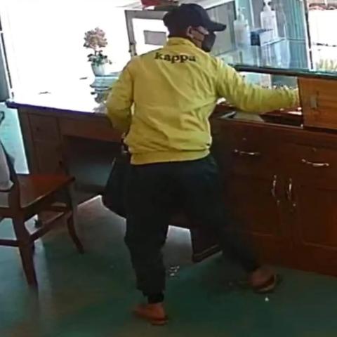 《心动小镇》泡泡套装耳钉获取攻略：揭秘独门秘籍轻松入手！