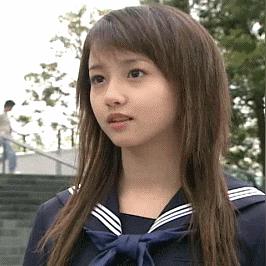 泽尻英龙华39岁舞台剧回归，惊艳写真首曝光，演艺事业再攀高峰