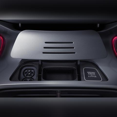 比亚迪英伦热销，10月销量力压特斯拉7倍，创纪录新高峰！