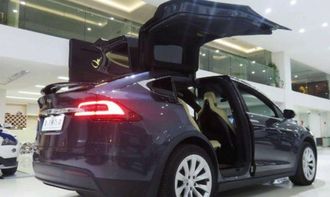 伦敦惊现豪车盗窃案：英议员妻子保时捷大灯一小时后高价售出，价值揭秘